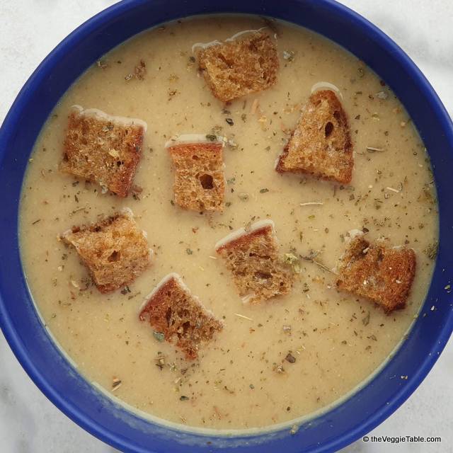 Garlic Soup Ⓥ