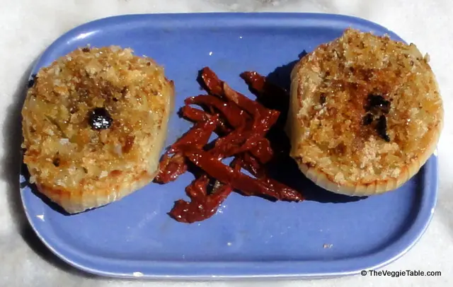 Italian-Style Baked Onions Ⓥ