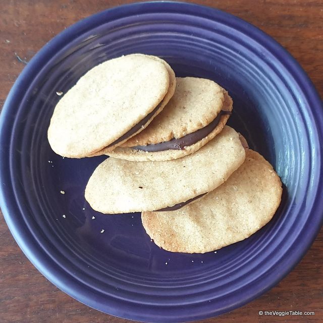 Minonos - Chocolate Sandwich Cookies Ⓥ