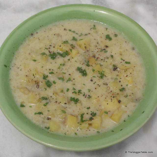 Potato Leek Soup Ⓥ