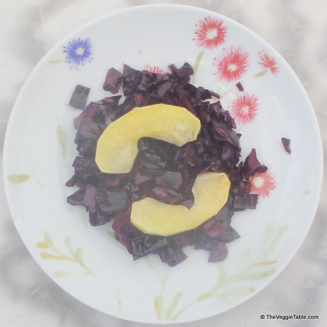 Red Cabbage and Apples Ⓥ