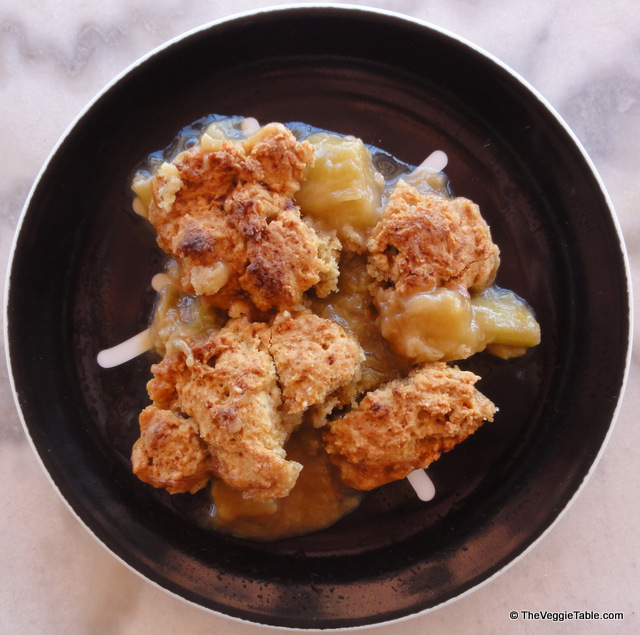 Rhubarb Cobbler Ⓥ