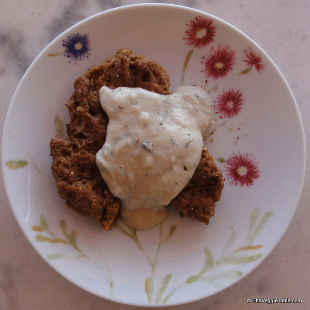 Seitan with Herby Wine Sauce Ⓥ