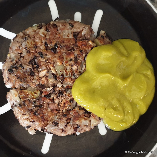 Black Bean Burgers Ⓥ