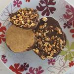 Vegan chocolate nut cookies