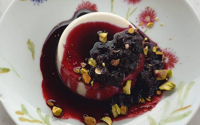 Vegan panna cotta