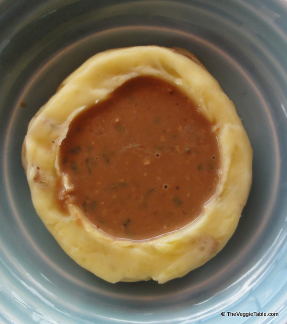 Vegan sage gravy
