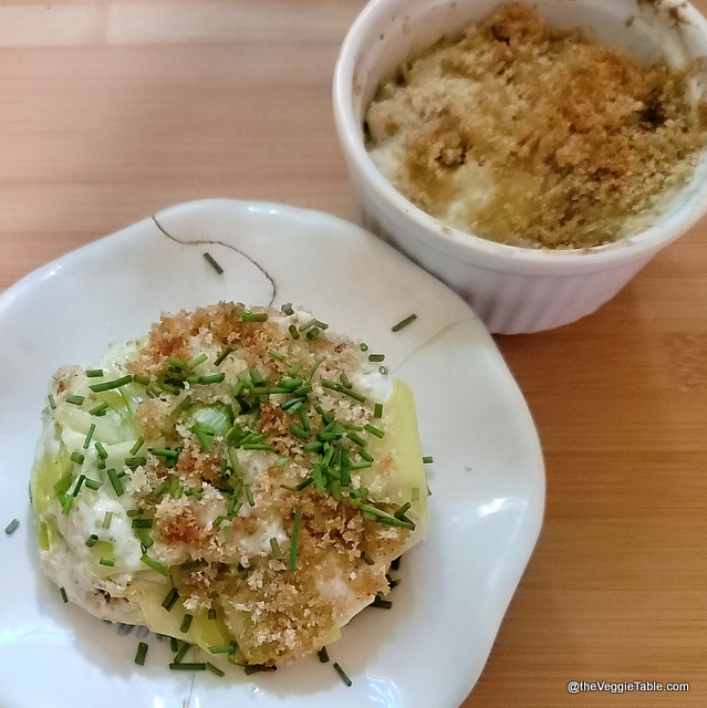 Vegan leek gratin